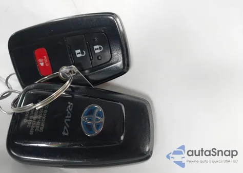 2021 Toyota Rav4 Hybrid Xle from USA, damaged, VIN 2T3R6RFV8MW012931